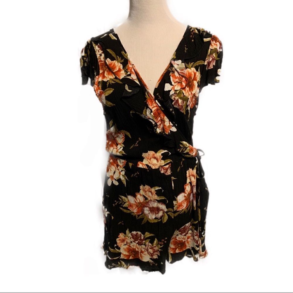 Black and Floral Romper Sz L